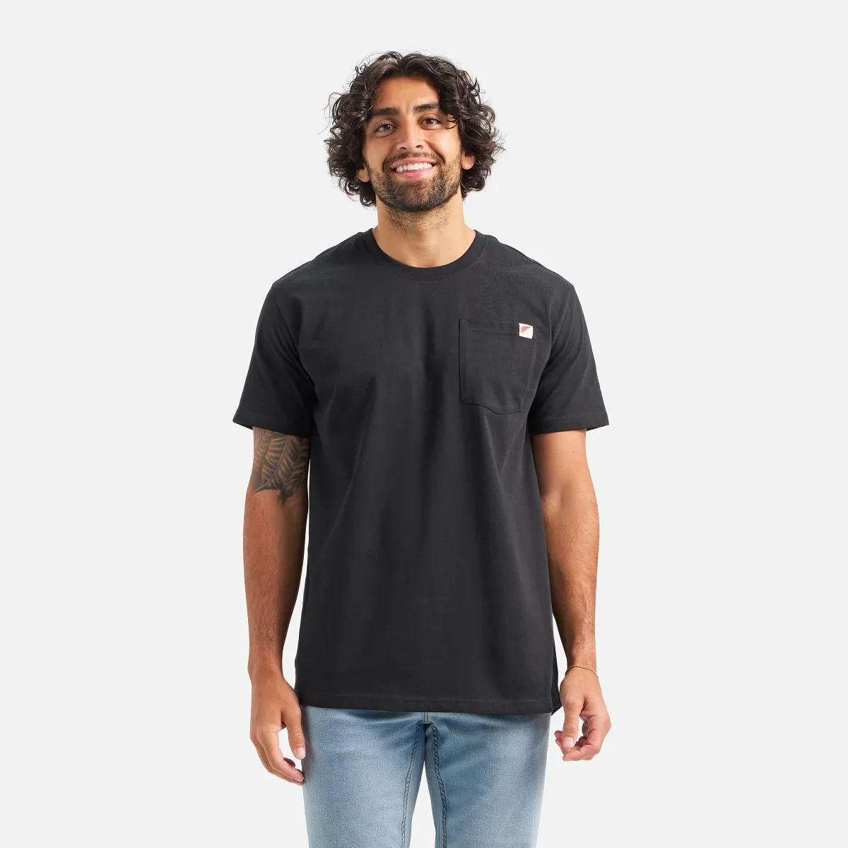 Short Sleeve Pocket T-Shirt Men's Short Sleeve T-Shirt in Black - Image 2
